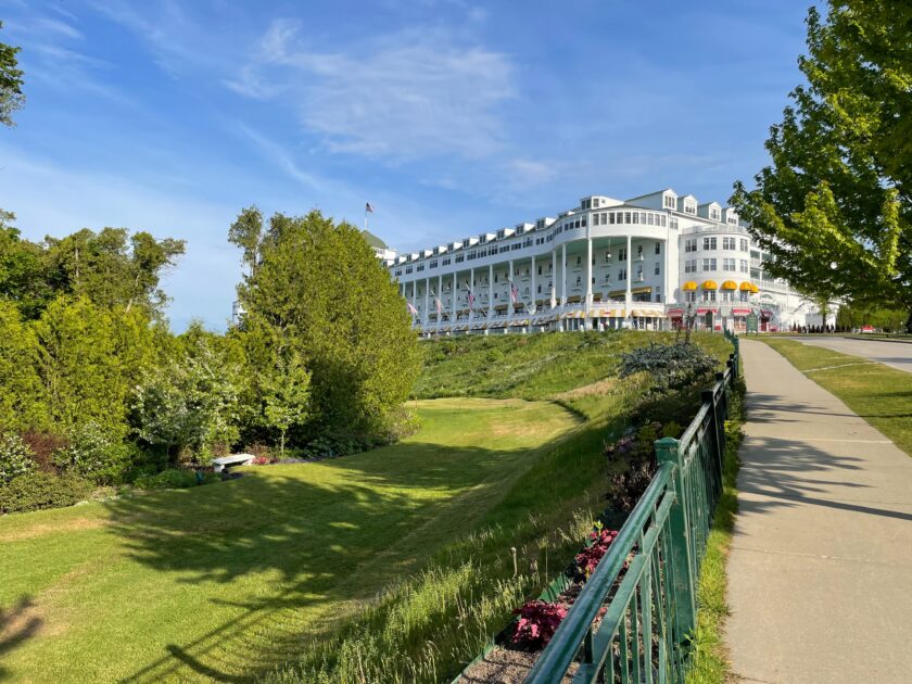 Mackinac Island: Dive into the Magic of "America’s Summer Place"!